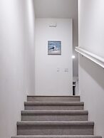 Modern Designer Stay Bright Chic Spacious