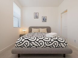 Modern Designer Stay Bright Chic Spacious