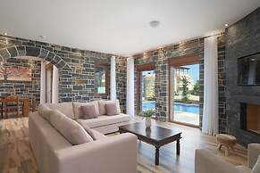 Turtulli Castle Stone Villa 1 - Private Pool Oasis