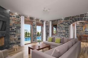 Turtulli Castle Stone Villa 2 - Private Pool Oasis