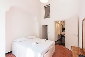 Excellent 2-bed flat in Genoa's Old Town