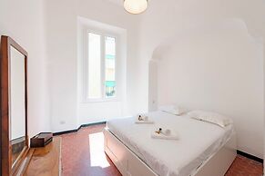 Excellent 2-bed flat in Genoa's Old Town