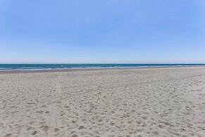 Steps to Sand: Remodeled North Myrtle Beach Condo!