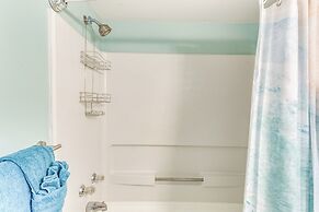 Steps to Sand: Remodeled North Myrtle Beach Condo!