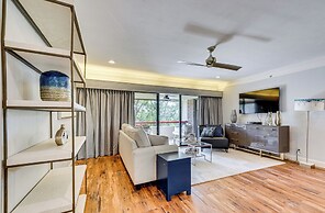 8 Mi to Honeymoon Island: Golf Getaway w/ Balcony!