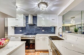 8 Mi to Honeymoon Island: Golf Getaway w/ Balcony!