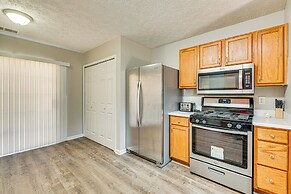 10 Mi to Six Flags: Austell Home w/ Expansive Yard