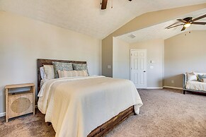 10 Mi to Six Flags: Austell Home w/ Expansive Yard