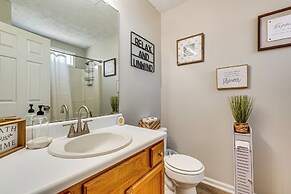 10 Mi to Six Flags: Austell Home w/ Expansive Yard