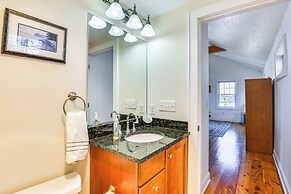 Apt on St Lawrence River in Cape Vincent!