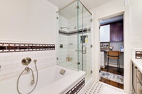 1 Mi to Historic Dtwn: Mckinney Home w/ Hot Tub!