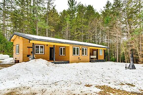 Porch & 1-acre Yard: White Mountains Hideaway
