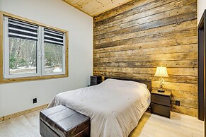 Porch & 1-acre Yard: White Mountains Hideaway