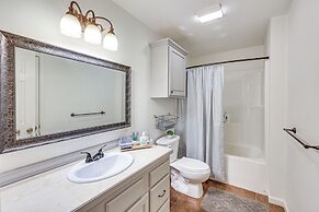 2 Mi to Downtown: Work & Play at El Dorado Getaway