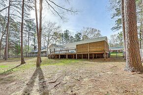 2 Mi to Downtown: Work & Play at El Dorado Getaway