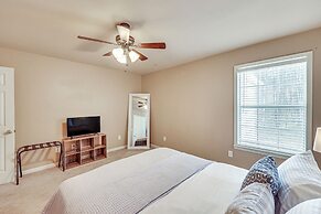 2 Mi to Downtown: Work & Play at El Dorado Getaway