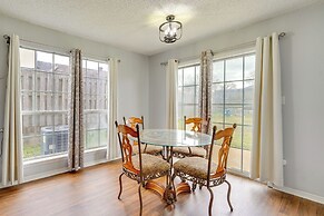 3 Mi to Downtown Fort Smith: Quiet Home w/ Patio