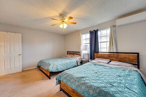 3 Mi to Downtown Fort Smith: Quiet Home w/ Patio