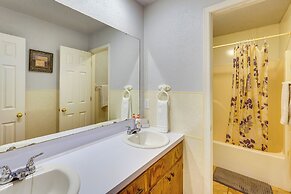 3 Mi to Downtown Fort Smith: Quiet Home w/ Patio