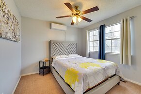 3 Mi to Downtown Fort Smith: Quiet Home w/ Patio
