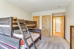 Near Hiking & Biking: Mtn-view Condo in Angel Fire