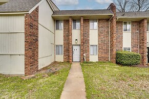 3 Mi to Dtwn: Spacious Condo in Fort Smith
