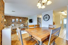 3 Mi to Dtwn: Spacious Condo in Fort Smith