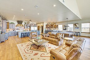Riverside Retreat in Bridgeport w/ Game Room!