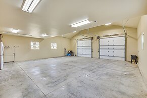 Riverside Retreat in Bridgeport w/ Game Room!