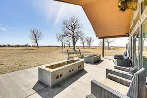 Riverside Retreat in Bridgeport w/ Game Room!