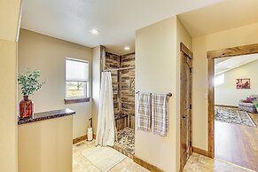 Riverside Retreat in Bridgeport w/ Game Room!