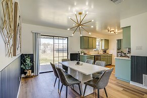 7 Mi to Lake Bridgeport: Home w/ Yard & Grill!