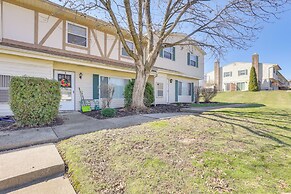 2 Mi to Bow Wow Beach: Townhome w/ Pool Access!