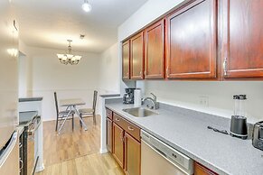 2 Mi to Bow Wow Beach: Townhome w/ Pool Access!
