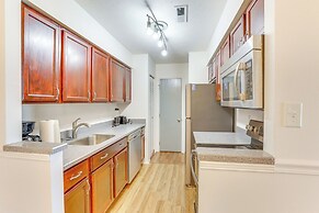 2 Mi to Bow Wow Beach: Townhome w/ Pool Access!