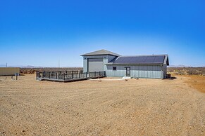 Stargazer's Delight: Mtn-view Pearce Home w/ Deck!