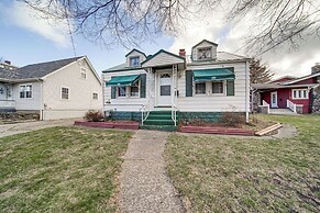 Walk to Lake Erie & Beach Access: Home w/ Deck!