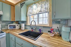 Hot Tub & Fire Pit: Romantic Getaway in Frenchburg