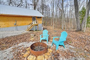 Hot Tub & Fire Pit: Romantic Getaway in Frenchburg