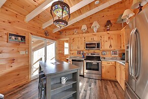 Bring a Pet: Peaceful Frenchburg Cabin on 1 Acre
