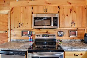 Bring a Pet: Peaceful Frenchburg Cabin on 1 Acre