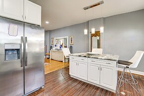 3 Mi to Penn: Pet-friendly Townhome in Yeadon!