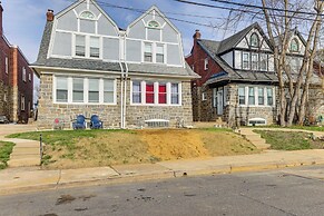 3 Mi to Penn: Pet-friendly Townhome in Yeadon!