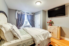 3 Mi to Penn: Pet-friendly Townhome in Yeadon!