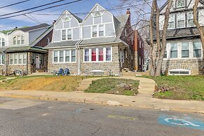 3 Mi to Penn: Pet-friendly Townhome in Yeadon!