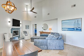 Beachfront Retreat: West End Home in Galveston!