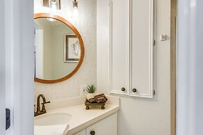 Beachfront Retreat: West End Home in Galveston!