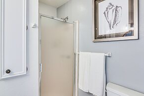 Beachfront Retreat: West End Home in Galveston!