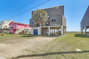 Beachfront Retreat: West End Home in Galveston!