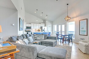 Beachfront Retreat: West End Home in Galveston!